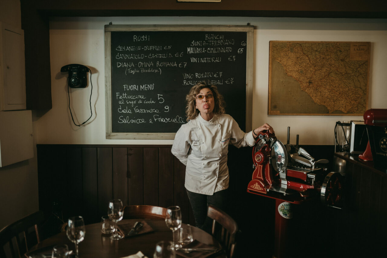 La cucina romana autentica nel cuore di Roma. L'Osteria della trippa è uno dei templi della cucina romana, dove la memoria e le storie sono un ingrediente fondamentale 